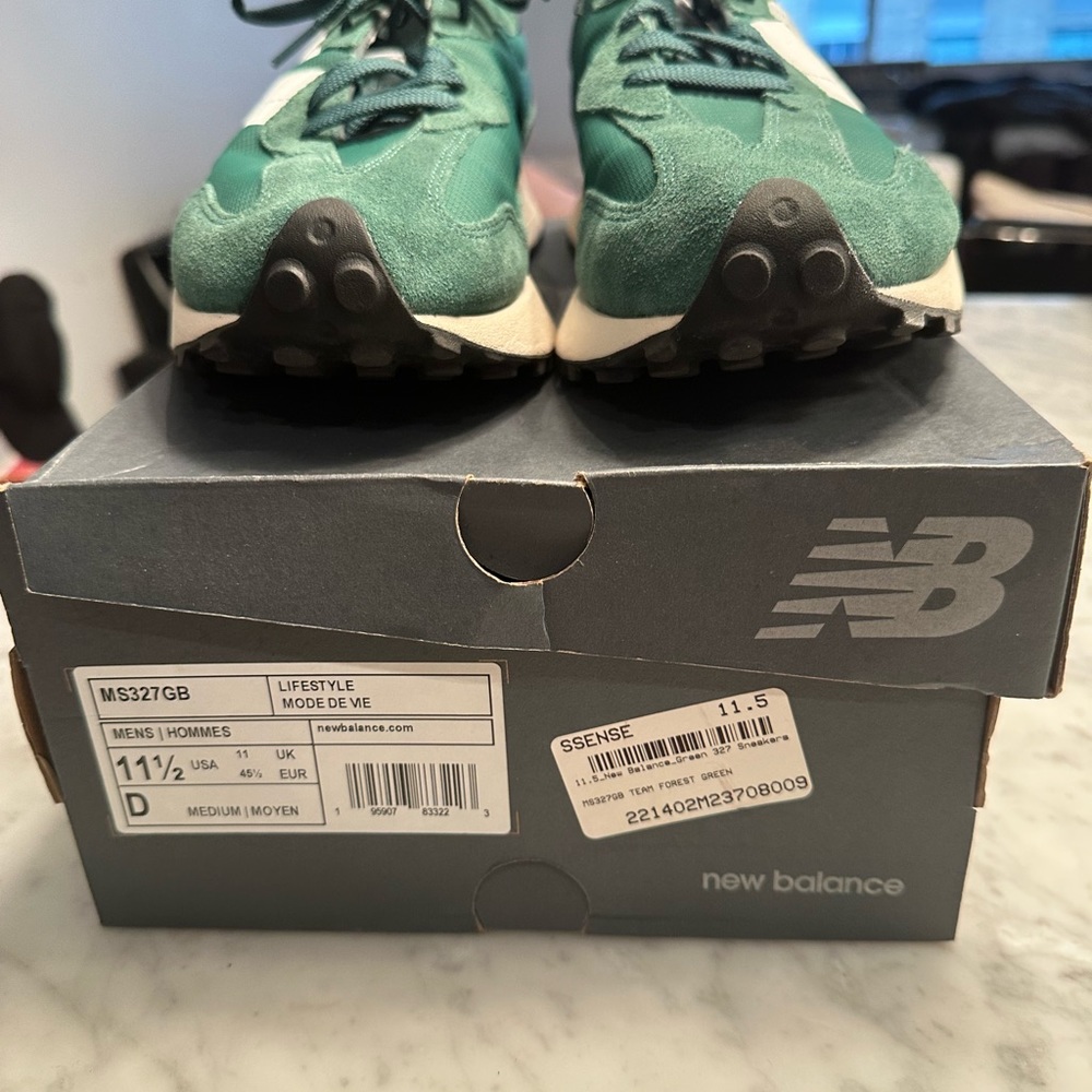 NEW BALANCE GREEN 327 11.5 M